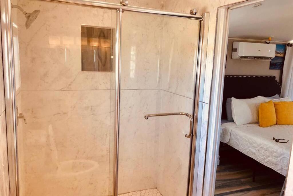 King & Queen Suite #8 Nassau Exterior foto